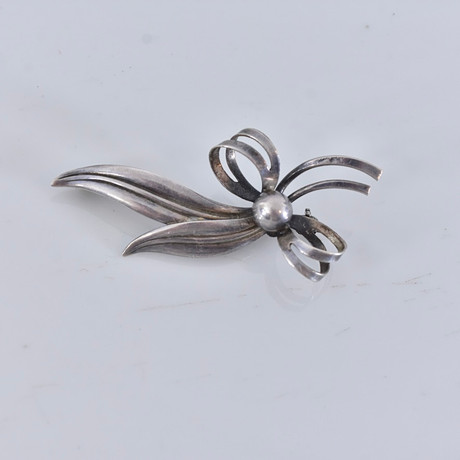BROSCH, silver, Herman Siersbol, Danmark. på auktion hos Halmstads Auktionskammare