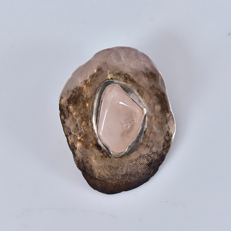HÄNGE, med rosa kalcedon, sterlingsilver, Göteborg. på auktion hos Halmstads Auktionskammare