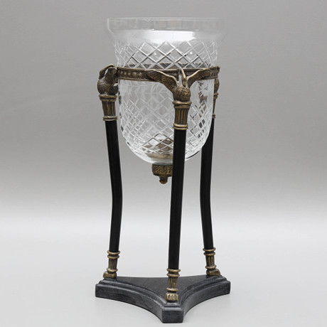 LJUSLYKTA, slipat glas, metall och granit, empire stil, 1900-tal. på auktion hos Auktionsmagasinet Vänersborg