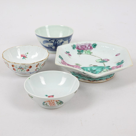 SKÅLAR & FAT, 4 delar, porslin, Kina, 1800/1900-tal. på auktion hos Ekenbergs Auktioner