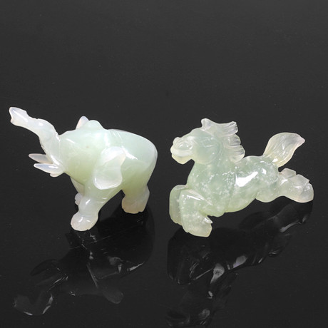 FIGURINER, 2 st, jade/nefrit, Kina, 1900-tal. på auktion hos Stadsauktion Sundsvall