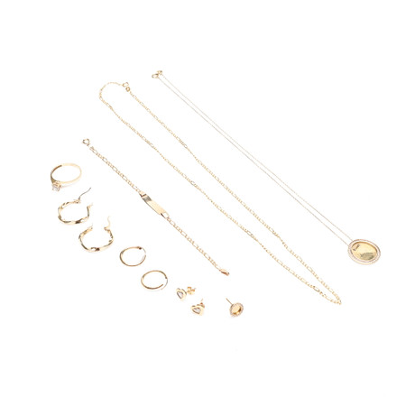 2 HALSBAND, HÄNGE, ARMBAND, RING samt 7 ÖRHÄNGE, 14K, Guld, vikt cirka 10 gram. på auktion hos Gomér & Andersson Linköping