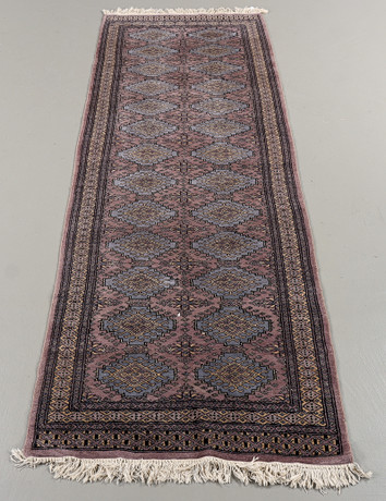 GALLERIMATTA Pakistan, 274x91 cm. på auktion hos Karlstad Hammarö Auktionsverk