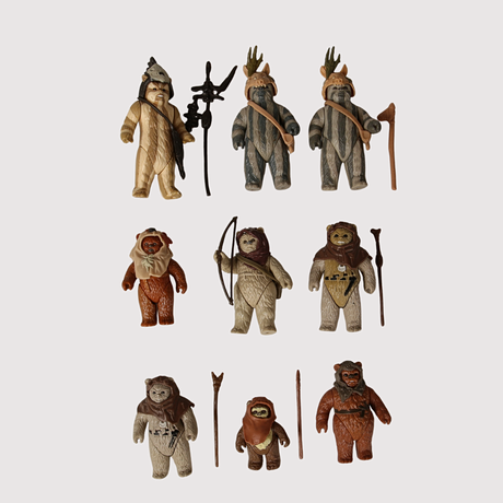 STAR WARS figurer Ewok ,Kenner 1980- tal, 9 stycken. på auktion hos Limhamns Auktionsbyrå