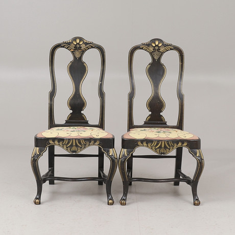 STOLAR, ett par, barockstil, 1900-tal. på auktion hos RA Auktionsverket Norrköping