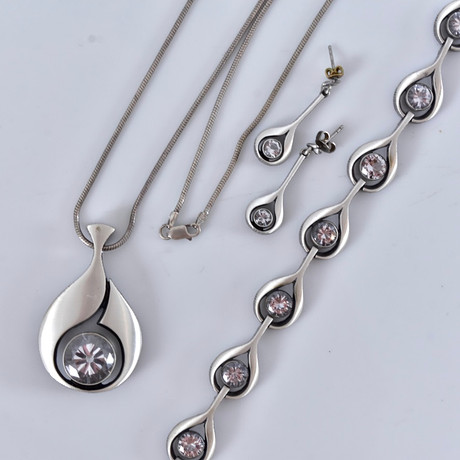 SMYCKESET, Karl Laine Finland, sterlingsilver. på auktion hos Halmstads Auktionskammare
