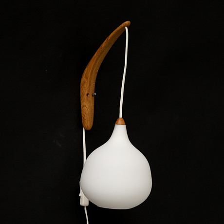UNO & ÖSTEN KRISTIANSSON. Vägglampa, Luxus, Vittsjö. på auktion hos Crafoord Auktioner Malmö