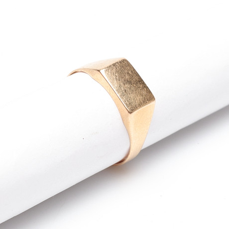 RING, 18K, Guld, vikt cirka 2,2 gram. på auktion hos Gomér & Andersson Linköping