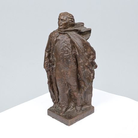 LAURI LEPPÄNEN. Skulptur, brons, föreställande Eino Leino. Signerad i godset. på auktion hos Gomér & Andersson Linköping