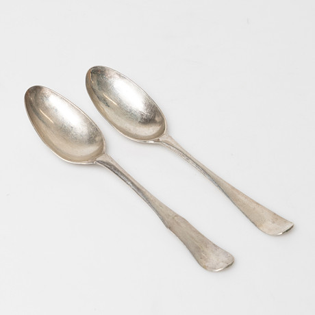 JOHAN BERGGREN, 2 st. skedar, silver. Kristianstad 1780 och 1788. på auktion hos Stockholms Auktionsverk Helsingborg