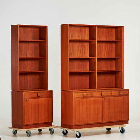 BERTIL FRIDHAGEN. Bokhyllor, 2 sektioner, teak, Bodafors, 1900-talets andra hälft. på auktion hos Stockholms Auktionsverk Sickla