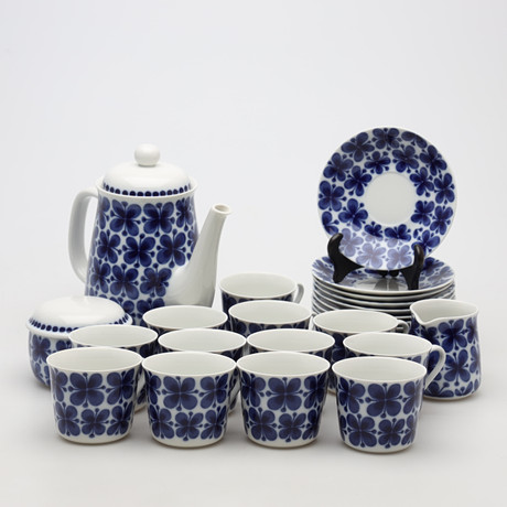 MARIANNE WESTMAN. KAFFESERVIS, 27 delar, porslin, "Mon Amie", Rörstrand. på auktion hos Borås Auktionshall