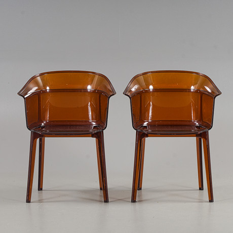 RONAN & ERWAN BOUROULLEC. Karmstolar 1 par "Papyrus" Bärnstensfärgad transparent plast, 2000-tal. på auktion hos Karlstad Hammarö Auktionsverk