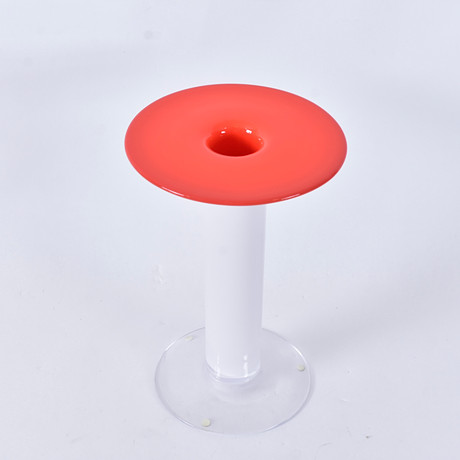 LENA BERGSTRÖM. ljusstake, glas, Orrefors "Colore". på auktion hos Halmstads Auktionskammare