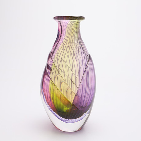 KJELL ENGMAN. VAS, KOSTA BODA ATELIER 1990, UPPLAGA 100 EXEMPLAR. på auktion hos Crafoord Auktioner Lund