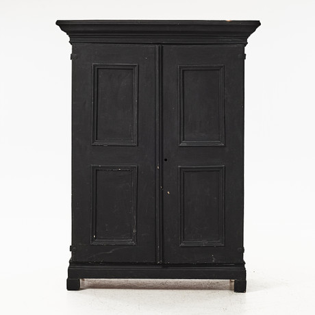 SKÅP, allmoge, bemålat trä, daterat 1778. på auktion hos Stockholms Auktionsverk Magasin 5