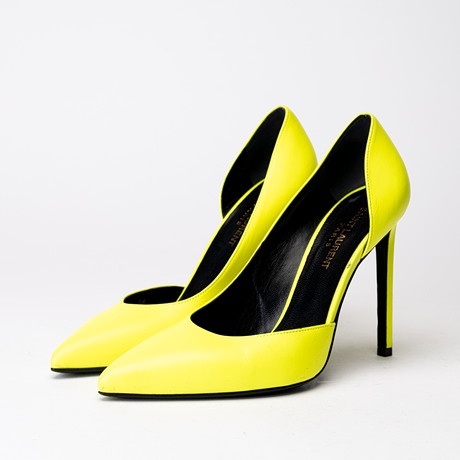 SAINT LAURENT. Pumps, "D'Orsay pointed toe pumps", Paris Frankrike, storlek 38. på auktion hos Auktionshuset Kolonn