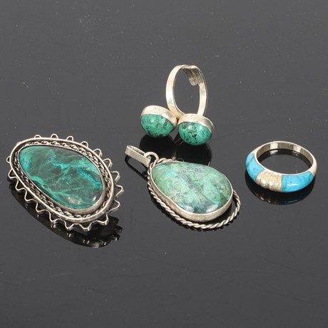 BROSCH, HÄNGE och RINGAR, 4 delar, Sterling silver, med turkoser, Israel. 1900-tal. på auktion hos Stadsauktion Sundsvall