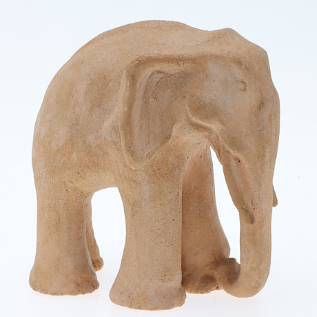 ÅKE HOLM. Skulptur, elefant, stengods, signerad. på auktion hos Ekenbergs Auktioner