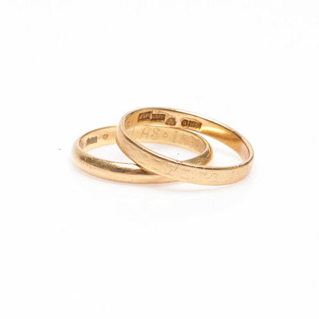RINGAR, guld, 2 stycken, 18k, ca 5,5 gram. på auktion hos Gomér & Andersson Linköping