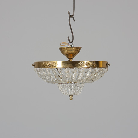 TAKLAMPA, kristallplafond, 1900-tal. på auktion hos Borås Auktionshall