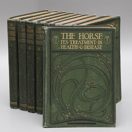 INBUNDNA BÖCKER, 9 band, "The Horse, Its Treatment In Health And Disease", The Gresham Publishing Company, Lon på auktion hos Auktionsmagasinet Vänersborg