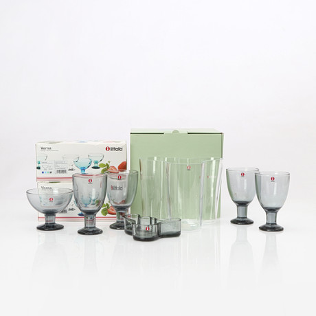 IITTALA, GLAS, 10 DELAR. Bl.a. Alvar Aalto. Samtida tillverkning. på auktion hos Skånes Auktionsverk