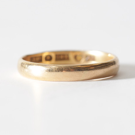 RING, 18K guld. Totalvikt ca 3 gram. på auktion hos Gomér & Andersson Nyköping