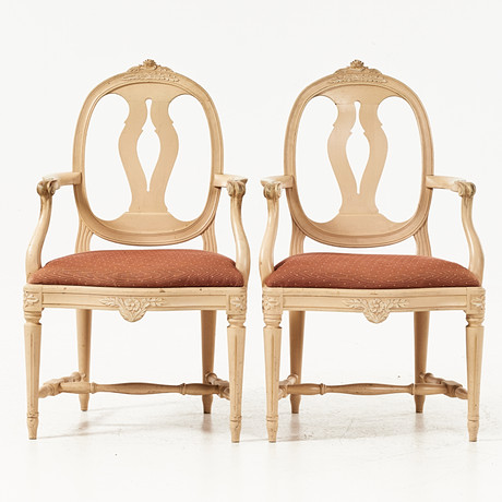 ARMLÄNSSTOLAR, 1 par, gustaviansk stil, svenska modellen, skuren dekor, bemålade, 1900-talets slut. på auktion hos Stockholms Auktionsverk Magasin 5