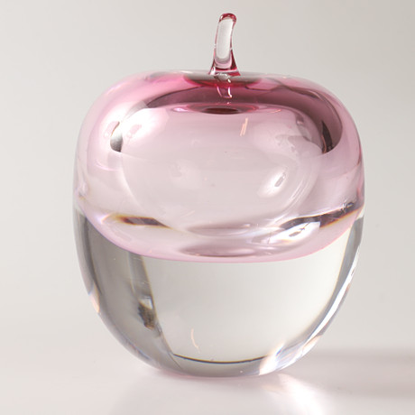 HANNE DREUTLER. Äpple, "Jubileumsäpple", glas, Studio Åhus, 1990. på auktion hos Helsingborgs Auktionskammare