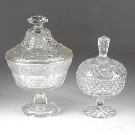 BONBONJÄRER, 2 st, glas, bl.a. Edvin Ollers, helkristall, Elme Glasbruk. 1900-tal. på auktion hos Stadsauktion Sundsvall