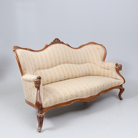 SOFFA, nyrokoko-stil, 1900-talets första hälft. på auktion hos Gomér & Andersson Linköping