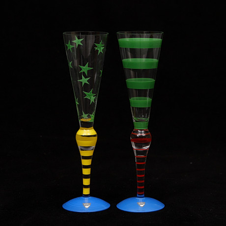 ANNE NILSSON. CHAMPAGNEGLAS, 2 st, "Clown", Orrefors, signerade. på auktion hos Crafoord Auktioner Malmö