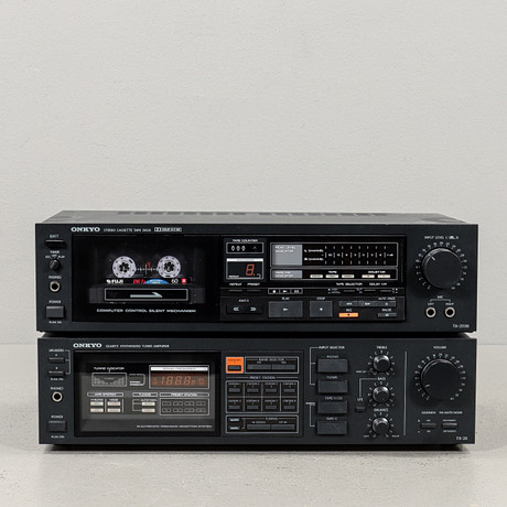 ONKYO Stereodelar, Receiver TX-26 & Kassettdäck TA-2036, 1980-tal. på auktion hos Karlstad Hammarö Auktionsverk