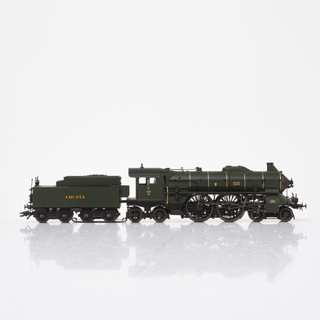 MÄRKLIN H0, ånglok, nr. 37015, träschatull, i originalkartong. på auktion hos Stockholms Auktionsverk Sickla