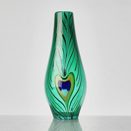 LUDVIG LÖFGREN. VAS, Målerås, "Peacock". på auktion hos Metropol Auktioner