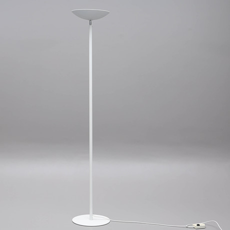 GOLVLAMPA, lackad metall, Relco Milano, Italien. på auktion hos Auktionsmagasinet Vänersborg