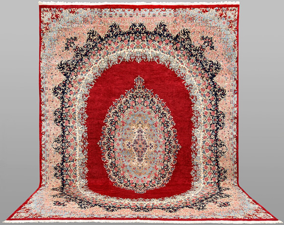 MATTA. Äldre Kirman lavar, 417 x 309 cm. på auktion hos Södermanlands Auktionsverk