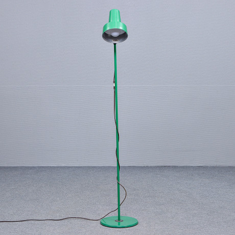 GOLVLAMPA, JAC. JACOBSEN A/S L-25. på auktion hos Auktionskammaren Sydost Kalmar