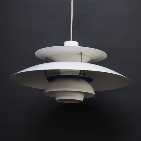 POUL HENNINGSEN. taklampa, "PH-5", Louis Poulsen, Danmark. på auktion hos Markus Auktioner