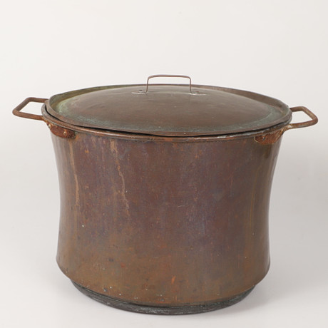 GRYTA MED LOCK, koppar, 1800/1900-tal. på auktion hos Helsingborgs Auktionskammare