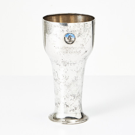 POKAL, silver, CG Hallberg Stockholm 1909. på auktion hos Stockholms Auktionsverk Magasin 5
