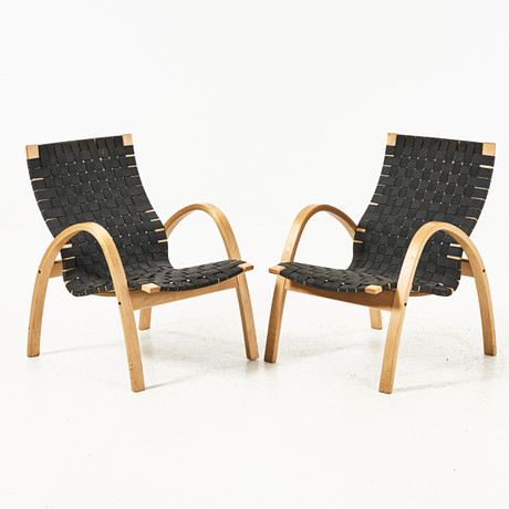 KIM SAMSON. Fåtöljer, 1 par, "Slite", formpressad björk, IKEA, 1990-tal. på auktion hos Stockholms Auktionsverk Magasin 5