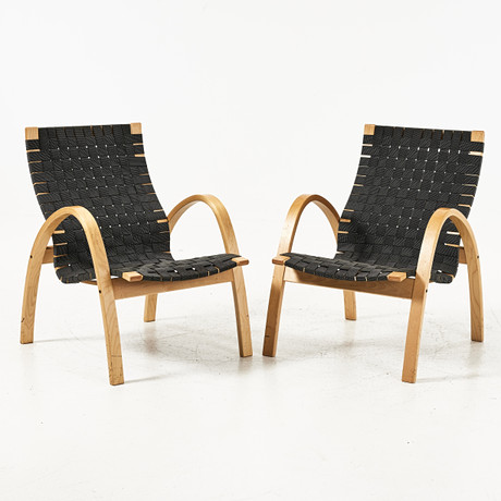 KIM SAMSON. Fåtöljer, 1 par, "Slite", formpressad björk, IKEA, 1990-tal. på auktion hos Stockholms Auktionsverk Magasin 5