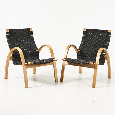 KIM SAMSON. Fåtöljer, 1 par, "Slite", formpressad björk, IKEA, 1990-tal. på auktion hos Stockholms Auktionsverk Magasin 5