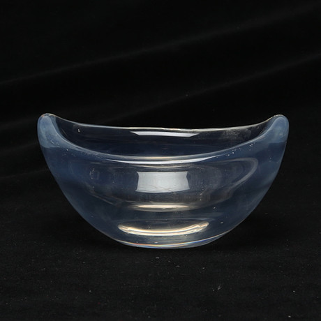 SVEN PALMQVIST. SKÅL, glas, signerad Orrefors. på auktion hos Kalmar Auktionsverk