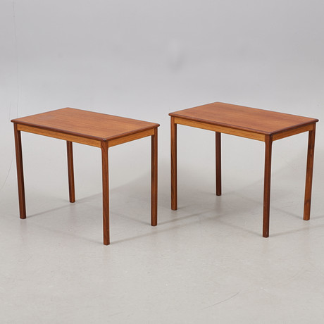 LAMPBORD, ett par, teak, 1950/60-tal. på auktion hos Växjö Auktionskammare