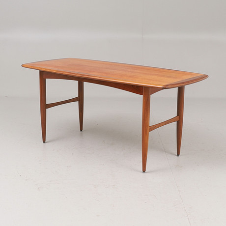 SOFFBORD, teak och valnöt, 1960-tal, HMB Möbler, Rörvik. på auktion hos RA Auktionsverket Norrköping