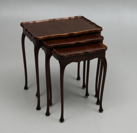SATSBORD, 3 delar, rokokostil, 1900-tal.
