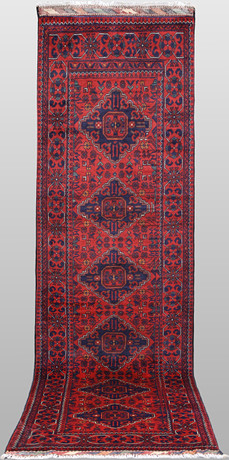 MATTA. Afghan fine gallerimodell, 280 x 75 cm. på auktion hos Södermanlands Auktionsverk